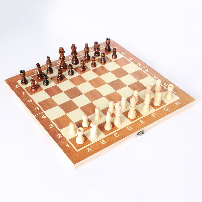 Popular Europe & America Wooden Folding Chess Set