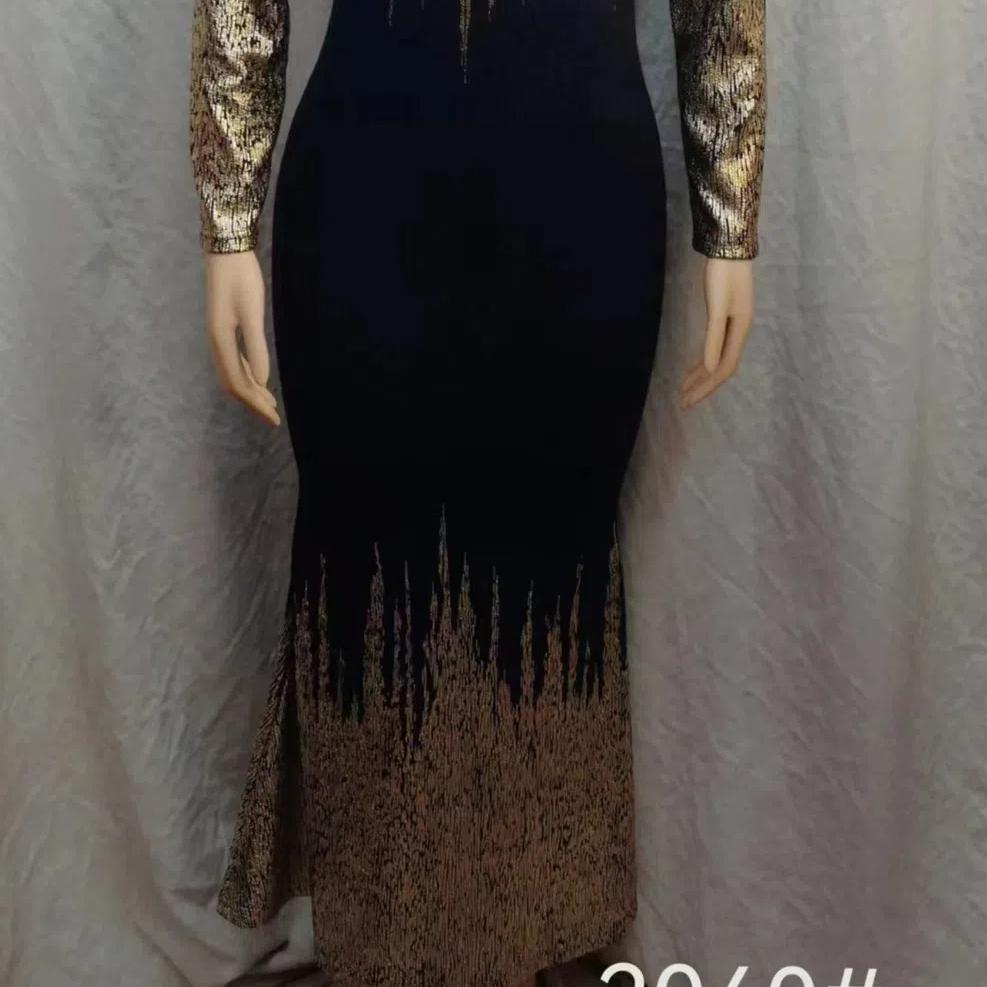 Elegant Long Dresses with Long Sleeves and Gradient Sequins Plus Size Evening Dresses Slim Fit Round Neck Mermaid with Gold Stamped