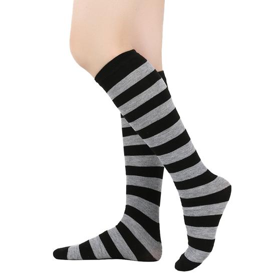 Women Striped Knee-high Socks Colorful Stretchy Knee-length Socks Ribbed Leg Warmers for Costume Party Street Daily Wear