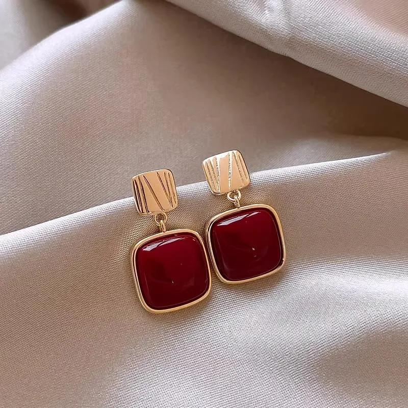 Retro Black Red Geometry Square Metal Drop Earrings for Women Bijoux Wedding Party Brincos Jewelry Gift Girl Earring