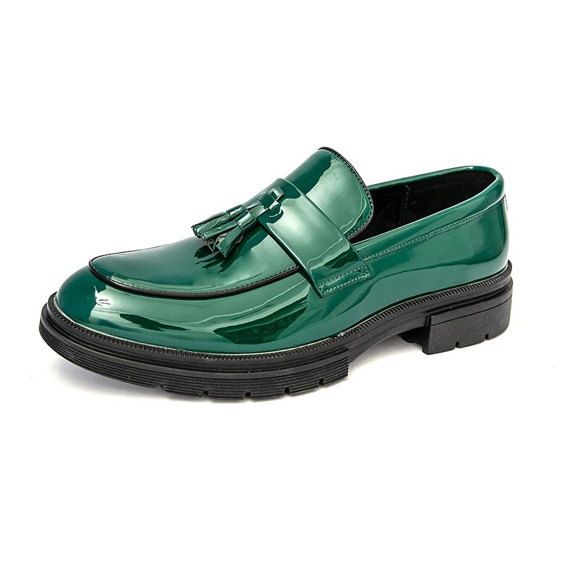 Fashion Autumn Winter New Green Patent Leather Glossy Finish Tassel Leather Casual Slip On Non-slip Men's Fashionable Men's Loafer Shoes