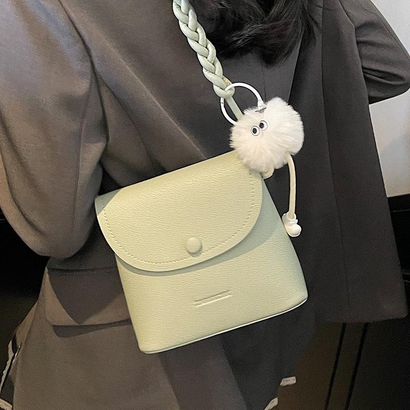 Популярная оптовая модная ниша простой стиль изысканная портативная сумка-ведро повседневная универсальная женская сумка-мессенджер для поездок