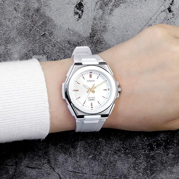 Casio Casio Women's Sporty Design Steel Bezel 100 Meter Waterproof Casual Urethane Watch 300 White