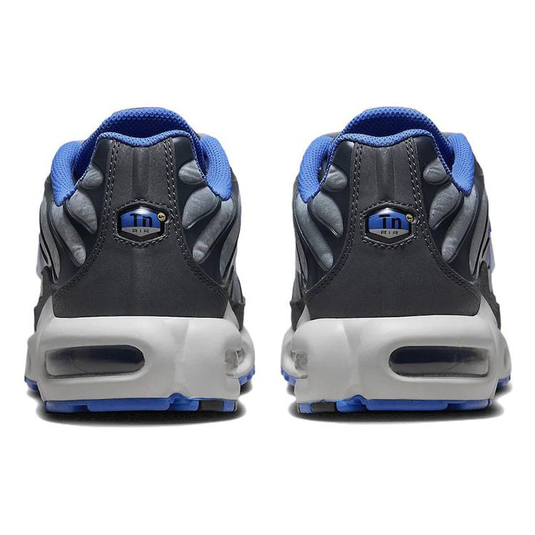 Nike Кроссовки Air Max Plus SE Social FC Мужские Серый Светло-Дымчато-Серый Антрацит DQ3981-001