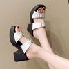 Большие размеры тапочек женские летние толстые туфли на высоком каблуке One Word Shoes для улицы сандалии с квадратным носком тапочки женские модные женские дышащие туфли