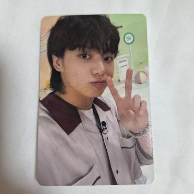[ИСПОЛЬЗОВАННАЯ] Золотая коллекционная карточка BTS JUNGKOOK UNIVA Rakidoro