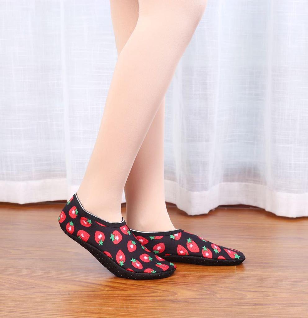 Women's Anti-Slip Indoor Floor Socks with Warm Velvet Lining and Cute Prints for Home and Early Childhood Education