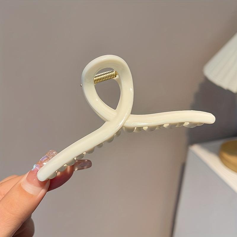 Simple Bright Face Claw Clip Four Seasons All match Women's Bun Hair Clip Large Shark Clip Back of the Head Temperament Hairpin Headwear