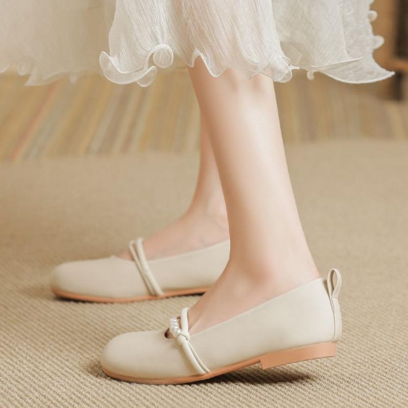 Ladies Footwear Round Toe Low Heel Elegant Pearl Beige Women's Flat Shoes Spring Vacation Summer 2026 Quick Delivery on Sale