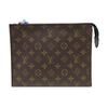 [Б/У] Сумка для туалетных принадлежностей Poche Toilette 26 Классический дизайн Monogram Покрытый канвас с кожаной отделкой - Очень хорошее состояние #1YMECYK