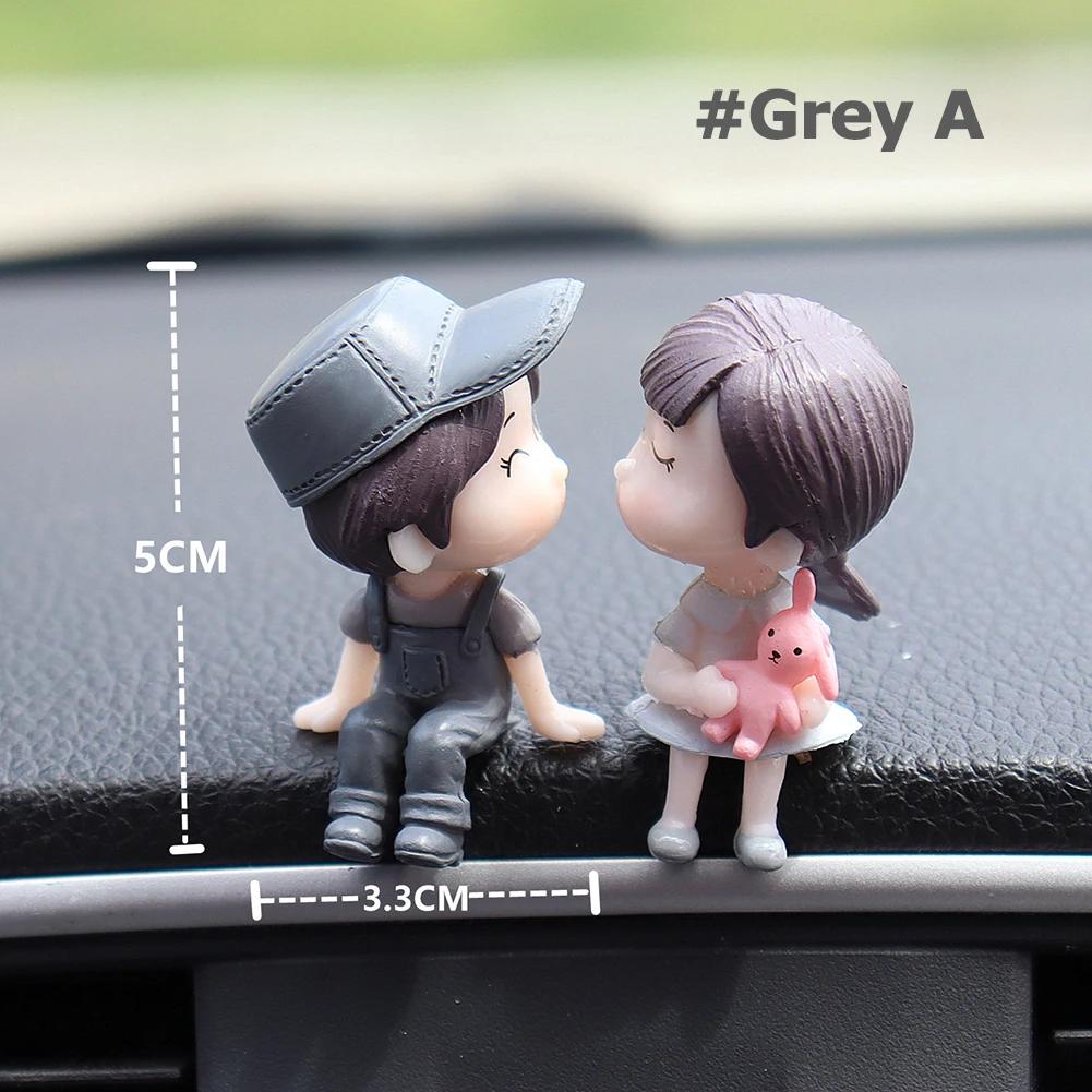 Милые мультяшные парочки-поцелуи, фигурки из смолы, воздушные шары, украшения для салона автомобиля, приборная панель для девочек, подарки, автомобильные аксессуары