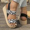 Модные босоножки на танкетке с леопардовым принтом для женщин 2025 года, удобные летние туфли на толстой подошве для пляжа, женские легкие босоножки на платформе, женские
