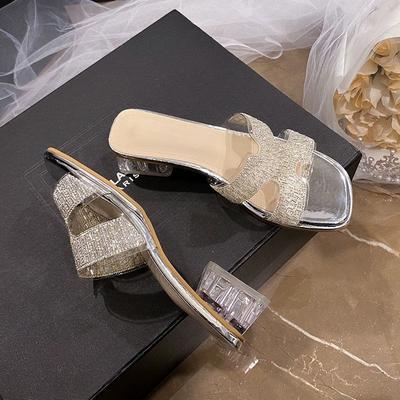 Темперамент Новые прозрачные сандалии на низком каблуке со стразами для женщин 2025 лето уличные тапочки женские нескользящие универсальные сандалии