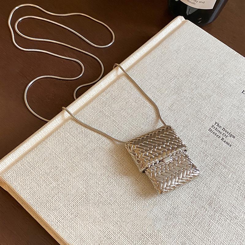 Тканая сумка кулон длинное ожерелье для женщин девочек ниша личность уникальное универсальное ожерелье свитер цепочка подарки