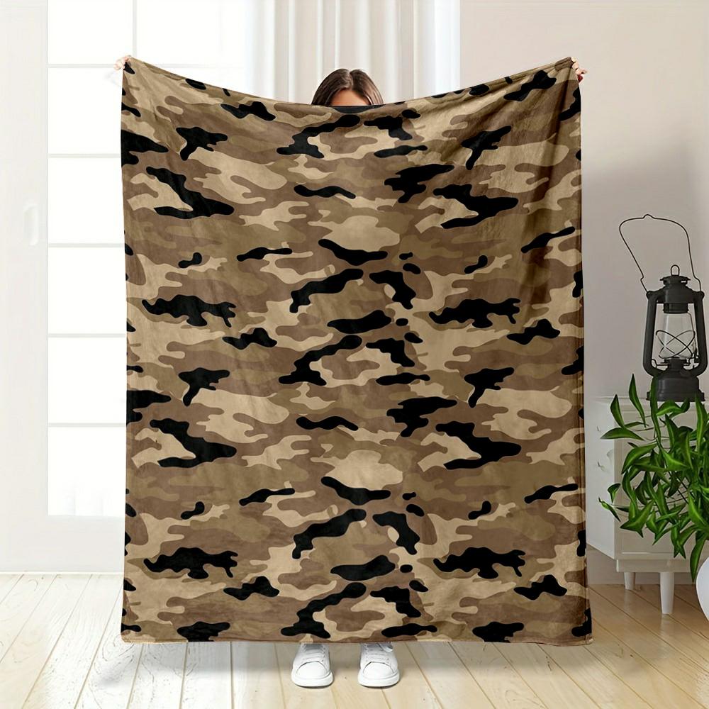 Camouflage Pattern warm quiltfor Home Décor - Flannel blanket for bedroom, living room, sofa, and nap.