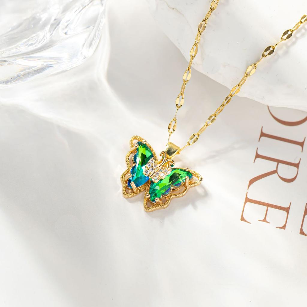 Women's Necklace with Micro Inlay of Zircon Butterfly, Fashionable, Simple and Personalized Collarbone Chain