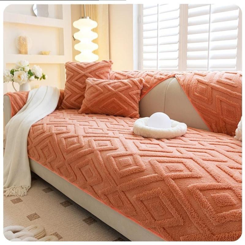 Cream Style Plush Settees Mat Thick and Warm Anti Slip Cushion for Autumn and Winter Soft and Skin Friendly Warm Sofa Blanket Machine Washable