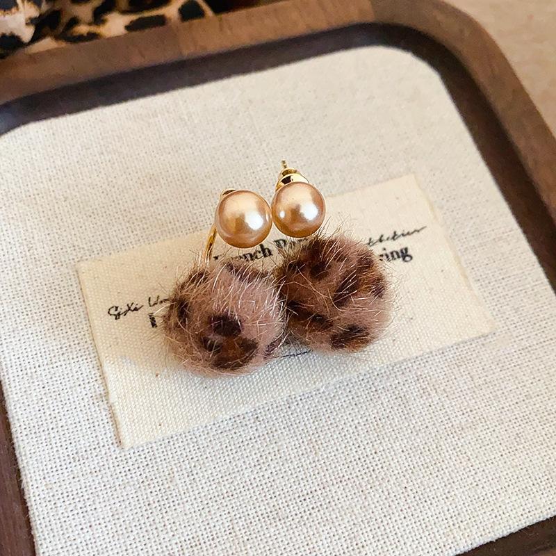 Ретро Гонконгский стиль Серьги-кольца с леопардовым принтом из серебряной иглы Легкая роскошь Высококлассные серьги с темпераментом Нишевые серьги Женские