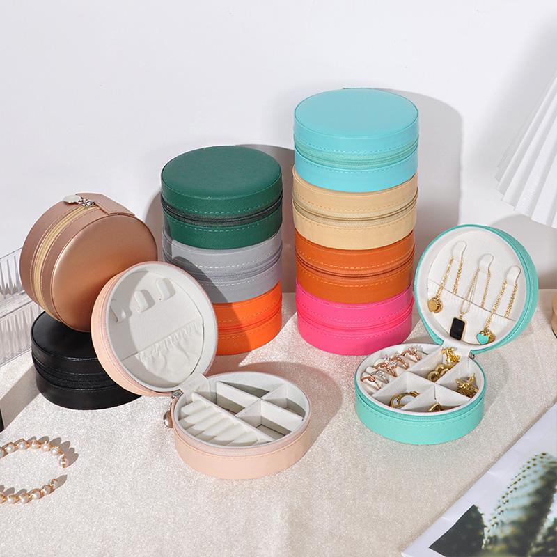 1 шт. Круглая коробка-органайзер для колец, серег, с мягкой подкладкой для ожерелий, шкатулка для драгоценностей для путешествий и подарков, устойчивая к царапинам, портативная