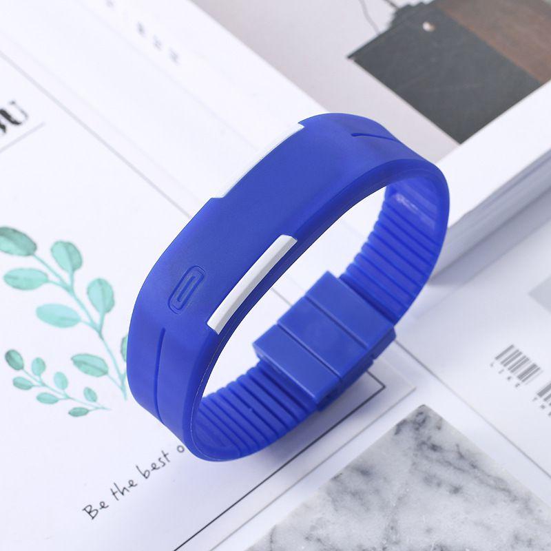 Стильные детские цифровые светодиодные силиконовые часы с регулируемым ремешком и прямоугольным циферблатом