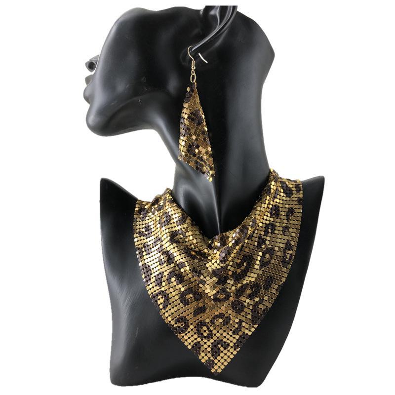 Европейский и американский шелковый шарф с пайетками и треугольным ожерельем в виде ключицы, комплект серег для женщин