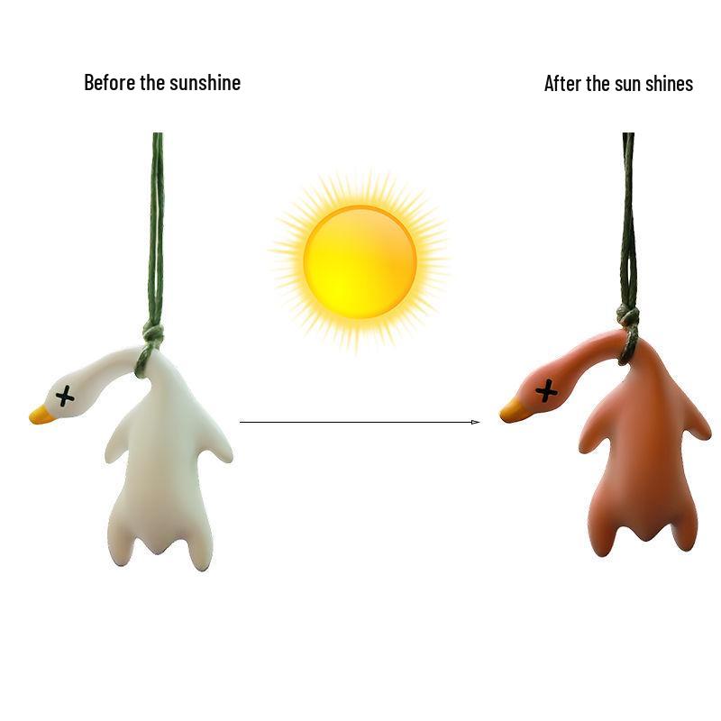 Color-Changing Roast Duck Car Pendant: Cute Rearview Mirror Ornament for Car Interior Decoration