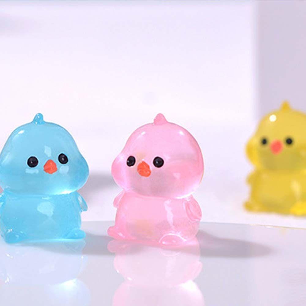 Glow in Dark Luminous Chick Figurines Resin Crafts Mini Chick Statue Car Accessories