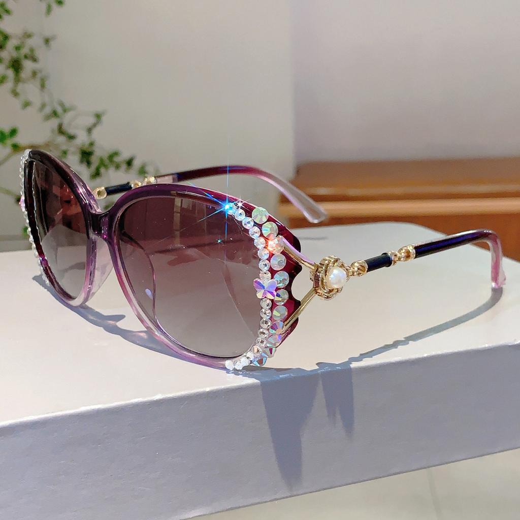 Luxury Brand Non-Polarized Sunglasses Women Sunglasses Protection Fashion Sunglasses with Rhinestone Sun Glasses Female Glass