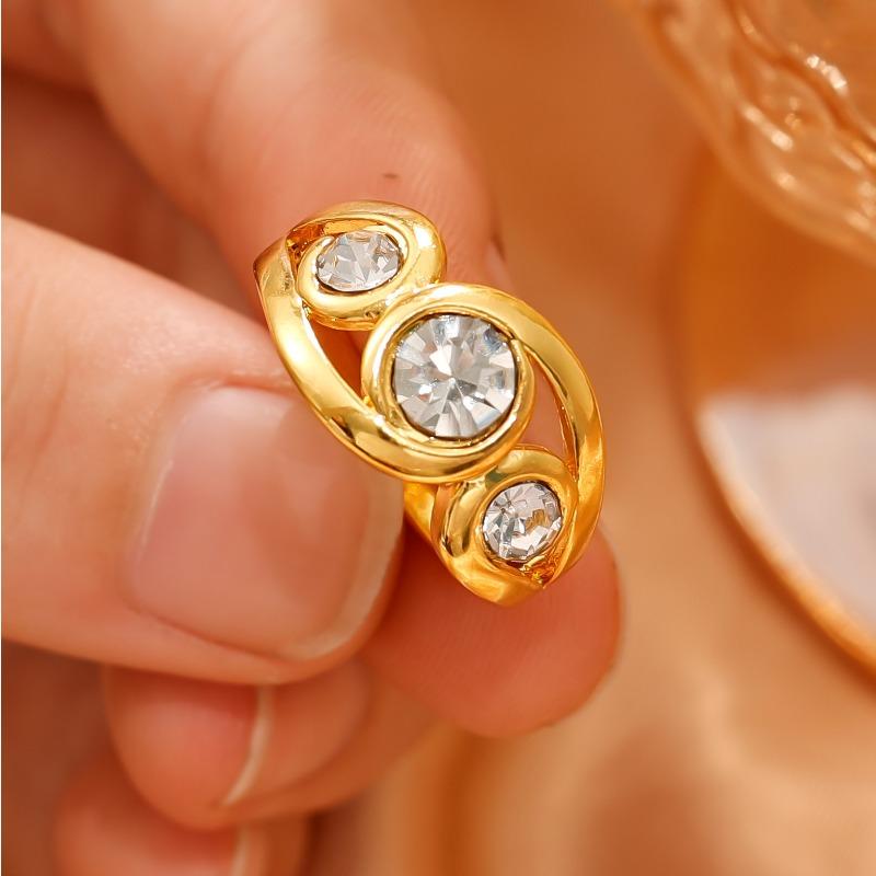 European and American New Diamond Twist Ring Couple's Ring Simple Fashion Ladies Jewelry Brilliant Exquisite Ladies Ring