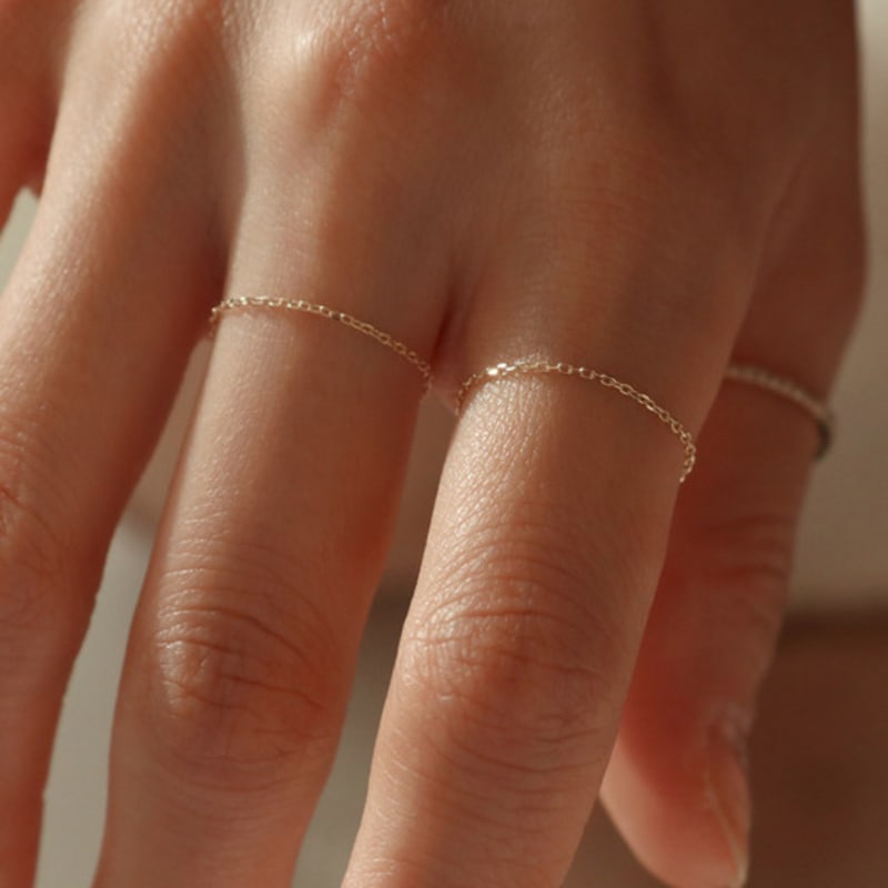 Минималистичное кольцо-цепочка из 14-каратного золота