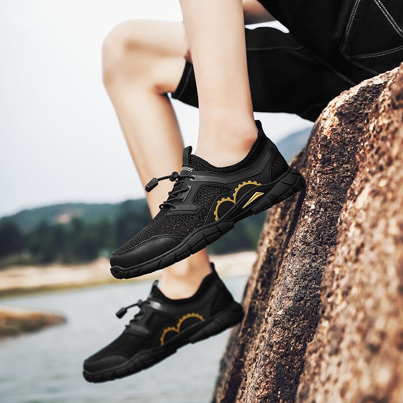 Обувь с сетчатой поверхностью, мужская летняя дышащая тонкая мужская обувь для спорта на открытом воздухе и повседневная обувь с полой сетчатой поверхностью, мягкая подошва для путешествий и походов