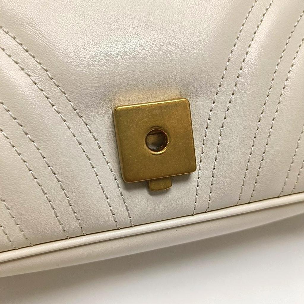 [Pre-Owned] GG Marmont Gold Logo Quilted Chain Shoulder Bag Small - Excellent #1V34W91