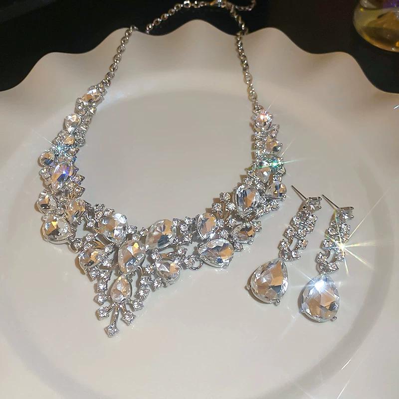 Flash diamond water drop stud earrings necklace two-piece set retro court style light luxury high sense collarbone chain evening dress accessories