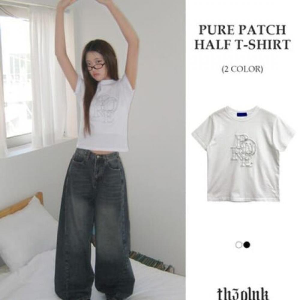 The Pink Semi Crop T shirT wiTh leTTering paTch