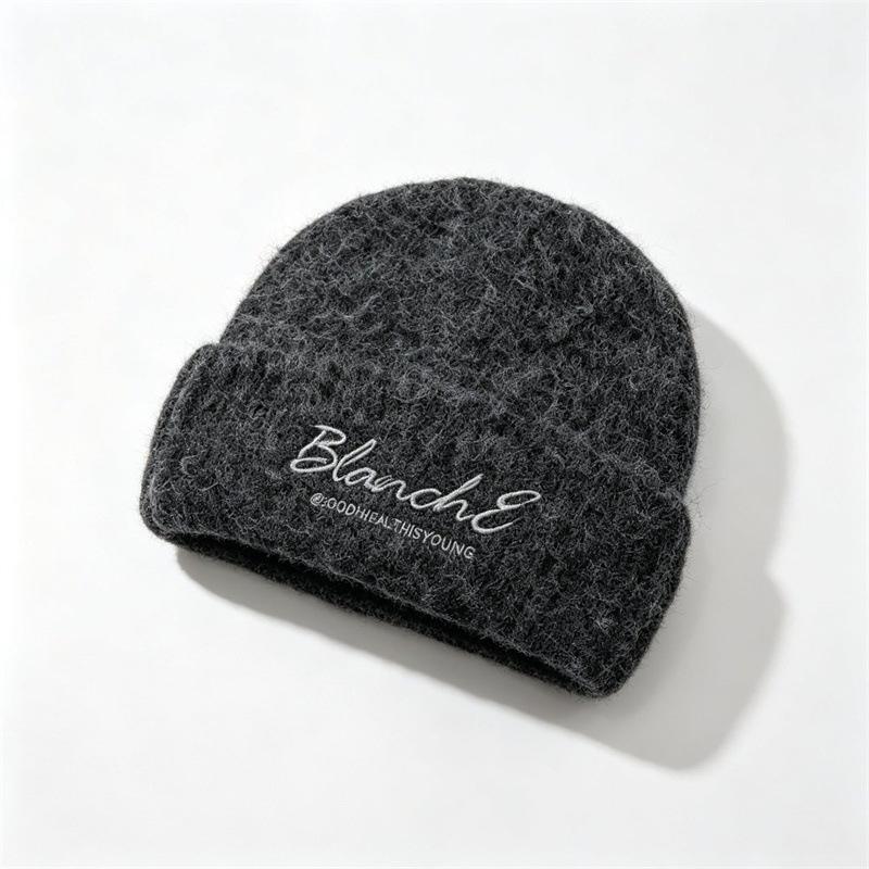 Knitted cold hat autumn and winter new sweet and cute big head circumference wool hat warm face small ear hat children