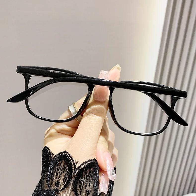 New Minimalist Women Photochromic Myopia Glasses Retro Tea Anti Blue Light Glasses Outdoor Color Changing Near Sight Glasses