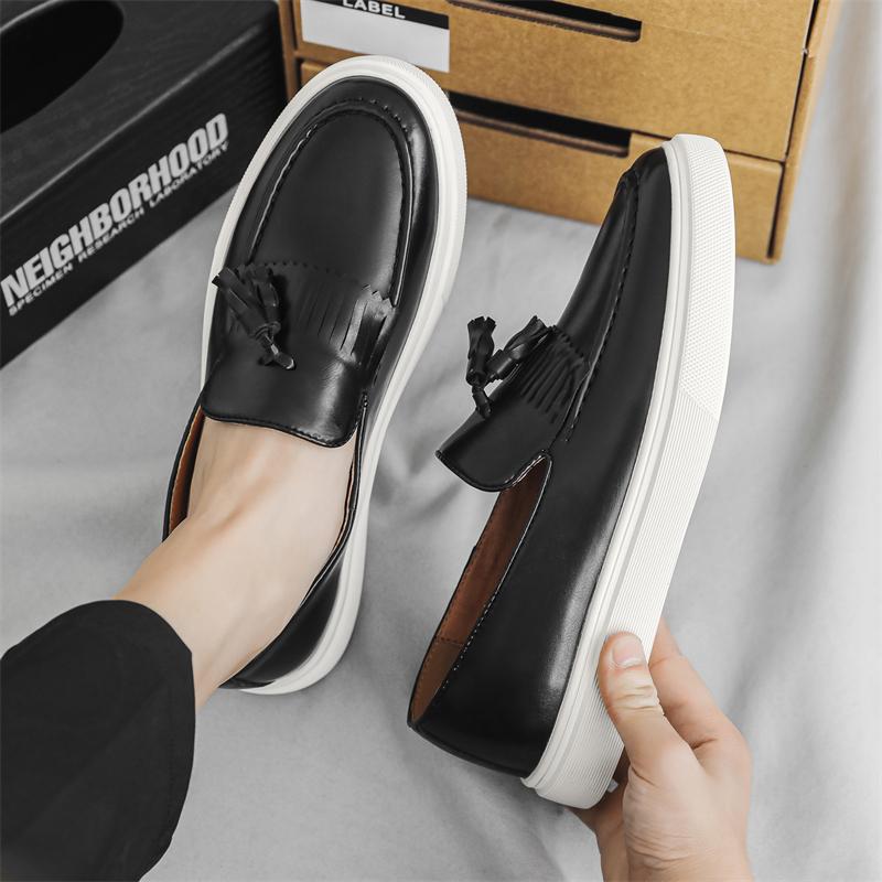 Fashion Classic Tassel Design Men Slip-On Loafers Anti-Slip Rubber Sole Comfortable Casual Shoes for Spring Summer 2025 Fashion Footwear