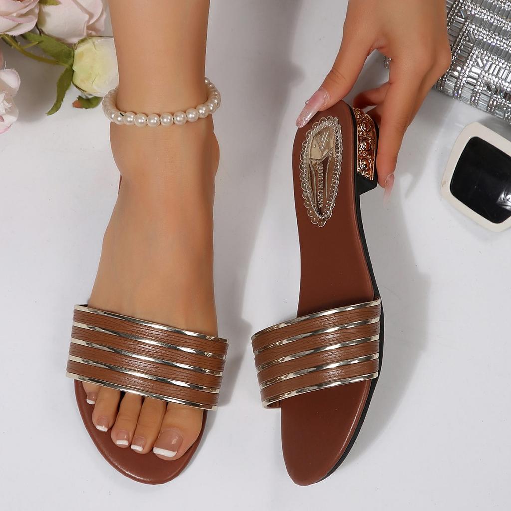 Fashion Women Luxury Slippers Women Designers Outdoor Sports Beach Sports Comfort Shoes 2025 New Metal Cross Fashion Ladies Slippers