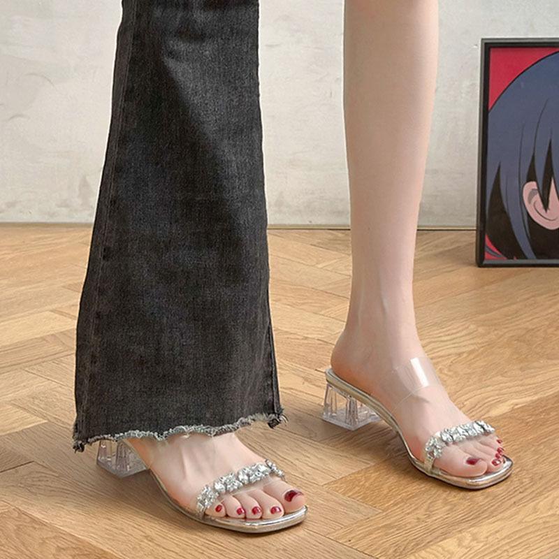 Маленькие люди не устают от ног толстые каблуки высокие каблуки женские босоножки лето 2024 новые туфли прозрачные кристаллы классные тапочки на улице