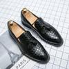Woven Pattern Men Loafers Shoes Luxury Brand Casual Men Shoes Fashion Slip-on Shoes New Tassel Leather Shoes Designer Mens Shoes