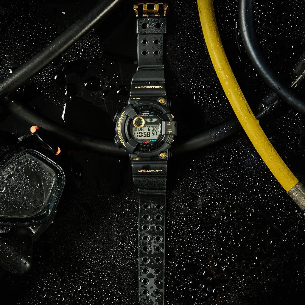 Casio Мужские кварцевые часы G-SHOCK с resin-корпусом, водозащитой 200 м, ударопрочностью, будильником GW-8230B-9A
