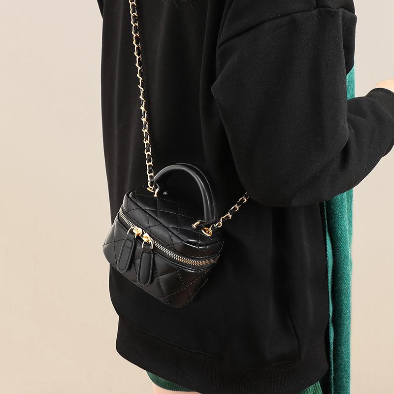 Модная новая сумка через плечо, высококачественная маленькая квадратная сумка, универсальная нишевая сумка через плечо из натуральной кожи для женщин