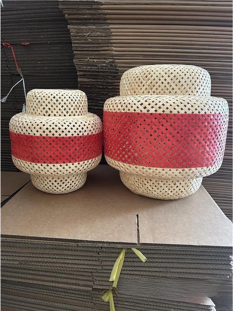 Chinese Wedding Photography Props: Rattan Hollow Lanterns with Red Background Decoration