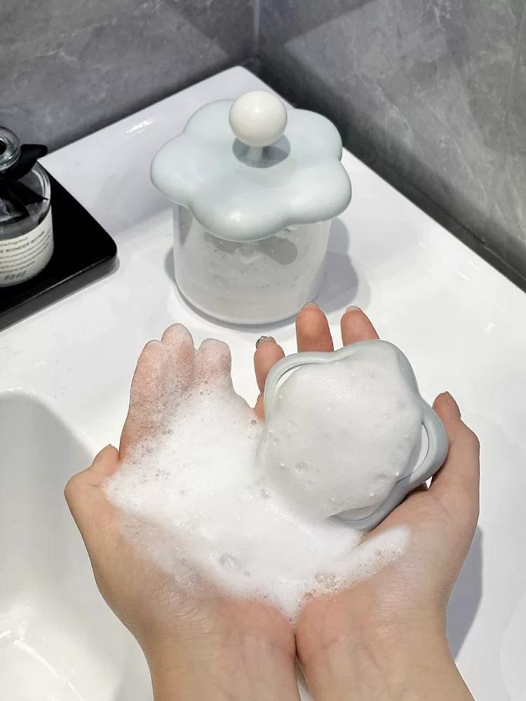Shampoo Foaming Device, Bubble Facial Cleanser, Shower Gel Foaming Tool, Manual Bath and Hair Washing Foaming Device, Foam Magic Tool