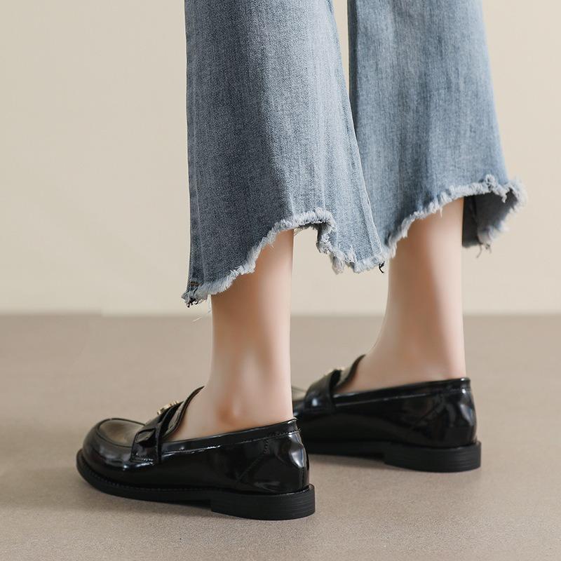 Туфли на небольшой платформе для женщин с мягкой подошвой и толстым каблуком.