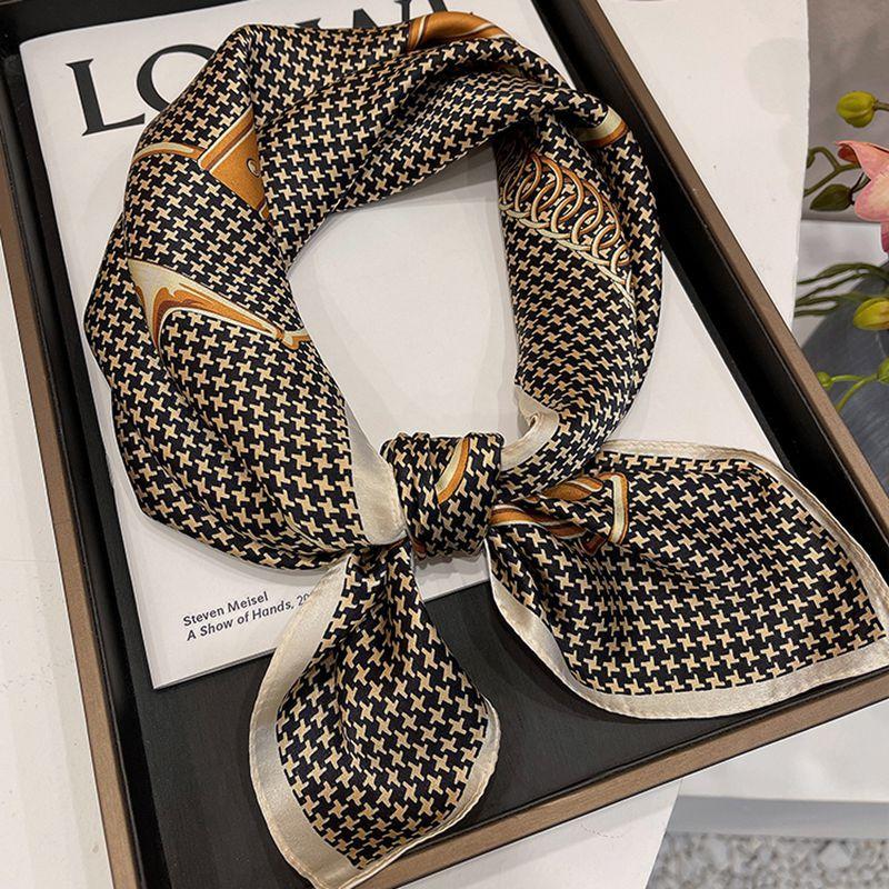 Decorative Thousand Bird Grid Small Square Scarf Women'S Scarf Elegant Mulberry Silk Scarf Versatile