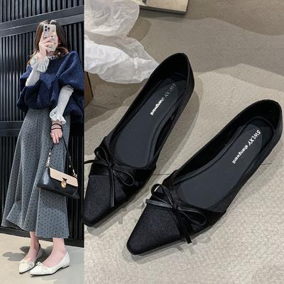 Женские одинарные туфли Весна Новые квадратные туфли с неглубоким носком и бабочкой Мягкая подошва Нескользящие износостойкие туфли на низком каблуке