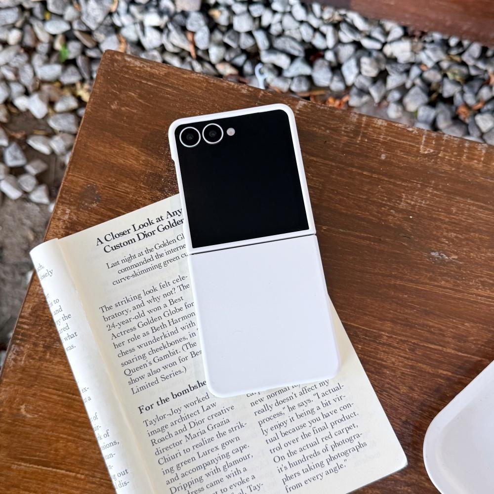 Matte Candy Color Slim Case for Samsung Galaxy Z Flip 7 6 4 3 zflip Pure Color Liquid Silicone Cover for Samsung flip7