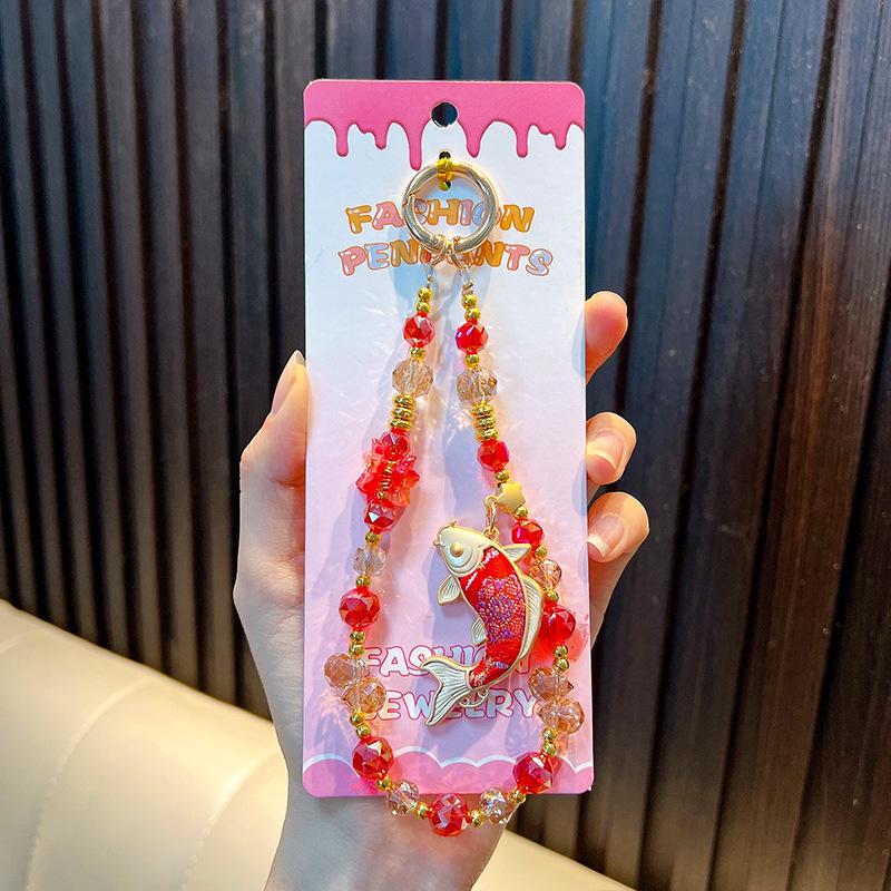 Брелок для телефона с вышивкой в виде рыбы кои - Изысканный брелок-аксессуар в виде лошади