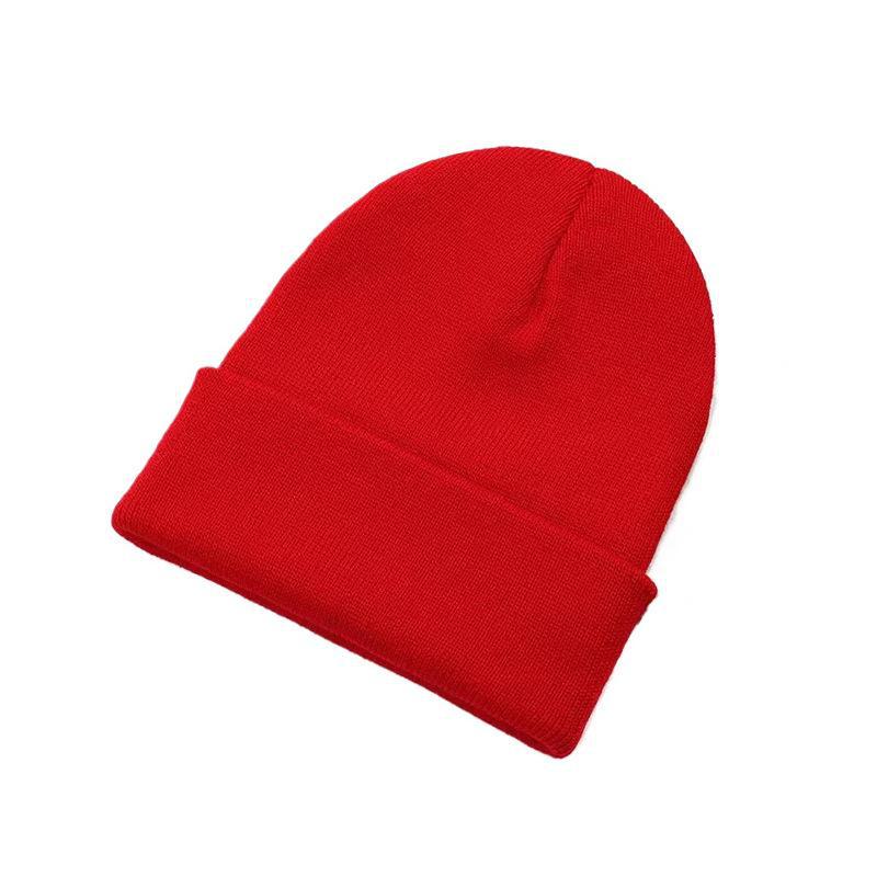 Уютные вязаные шерстяные шапки на осень и зиму - однотонные